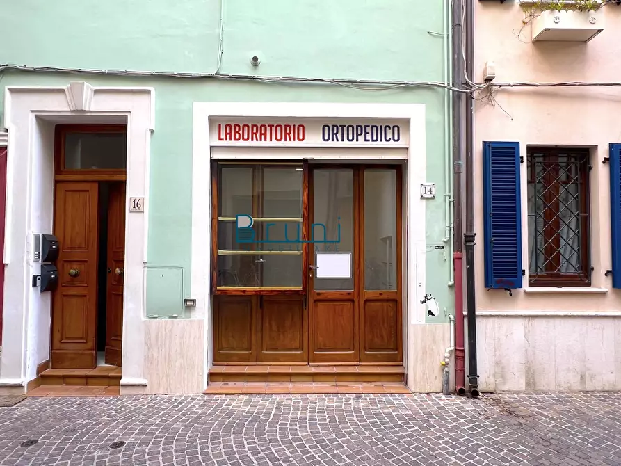 Immagine 6 di Locale commerciale in affitto  in Via Labirinto a San Benedetto Del Tronto