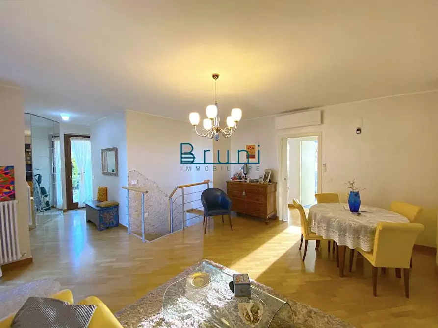 Immagine 2 di Appartamento in vendita  in Carnia a San Benedetto Del Tronto