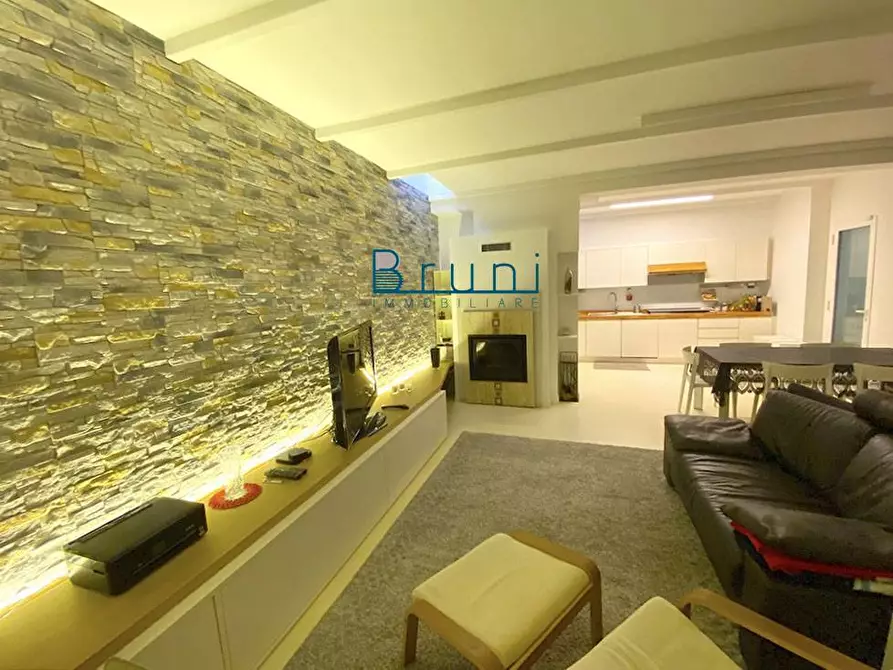 Immagine 22 di Appartamento in vendita  in Carnia a San Benedetto Del Tronto