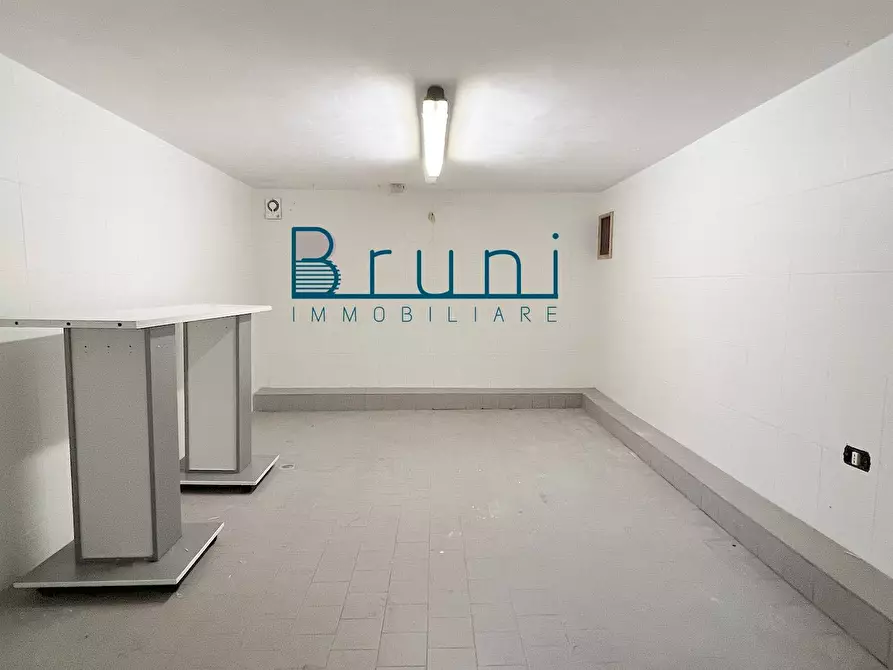Immagine 7 di Magazzino in affitto  in Via Niccolò IV a San Benedetto Del Tronto