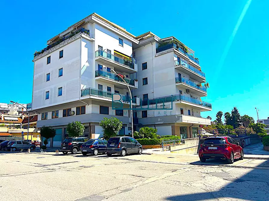 Immagine 2 di Box auto in vendita  in Piazza Enzo Tortora a San Benedetto Del Tronto