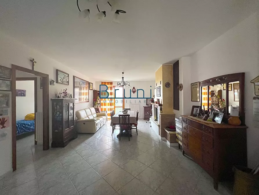 Immagine 2 di Appartamento in vendita  a Grottammare