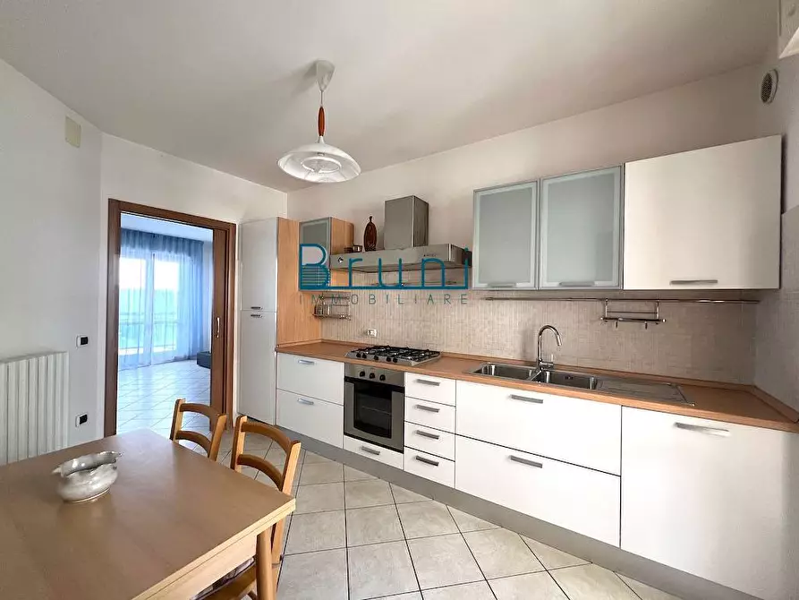 Immagine 5 di Appartamento in vendita  in Via Salvo D'Acquisto a Grottammare