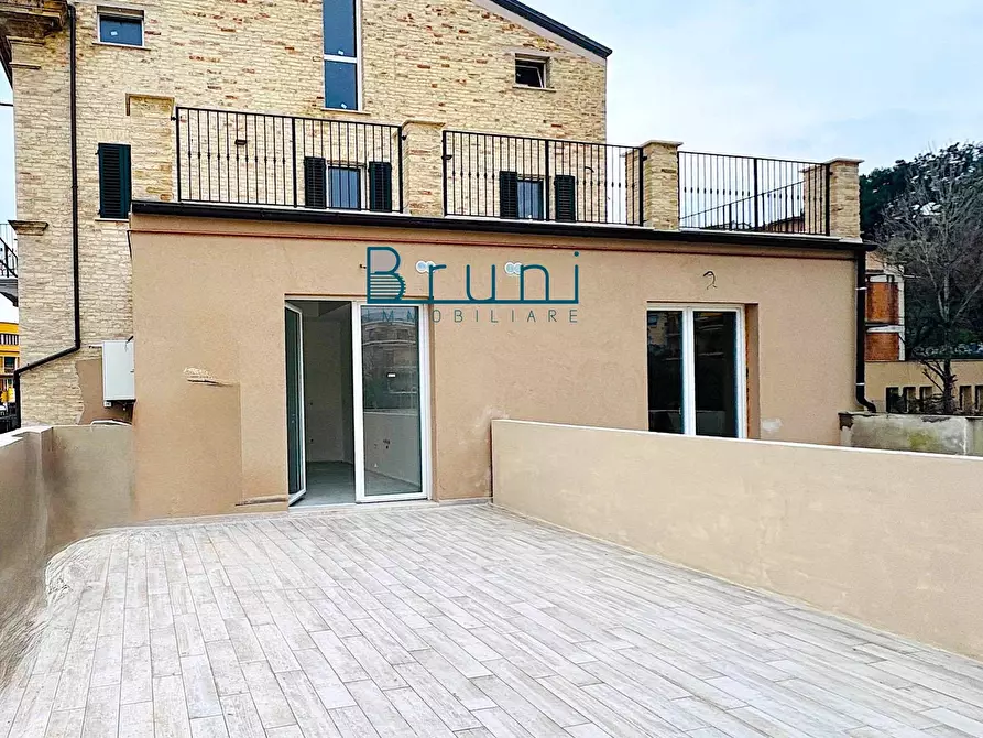 Immagine 5 di Appartamento in vendita  in Corso Giuseppe Mazzini a San Benedetto Del Tronto