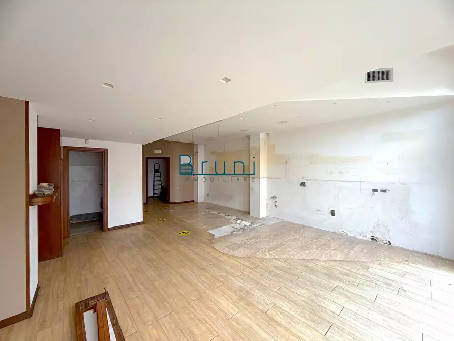 Immagine 1 di Locale commerciale in affitto  in Via Gino Moretti 21 a San Benedetto Del Tronto