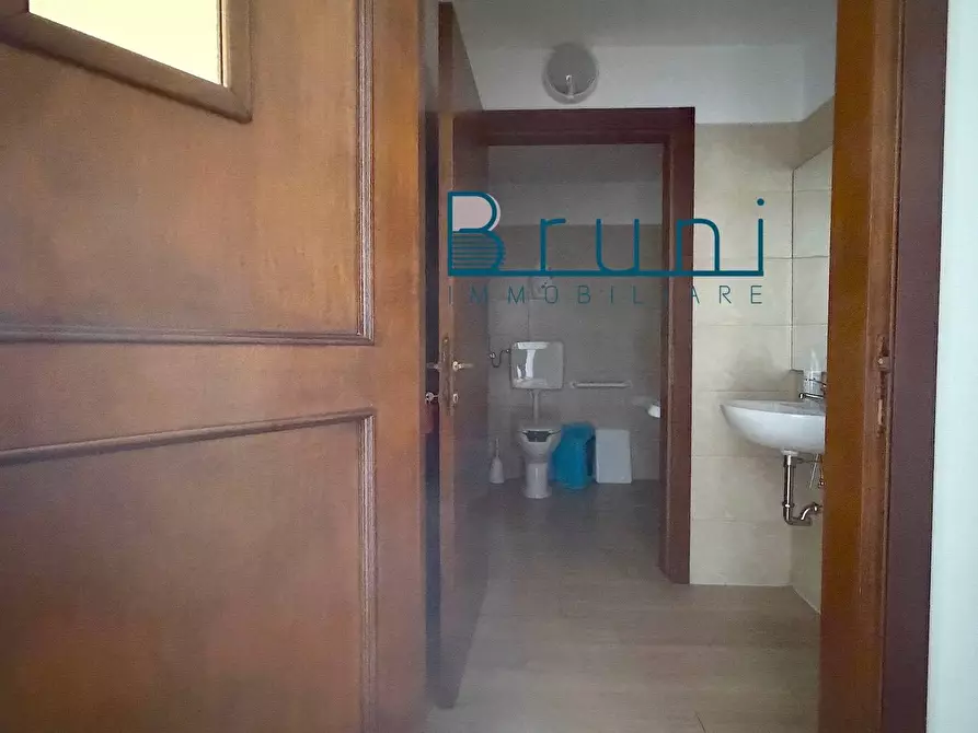 Immagine 6 di Locale commerciale in affitto  in Via Gino Moretti 21 a San Benedetto Del Tronto