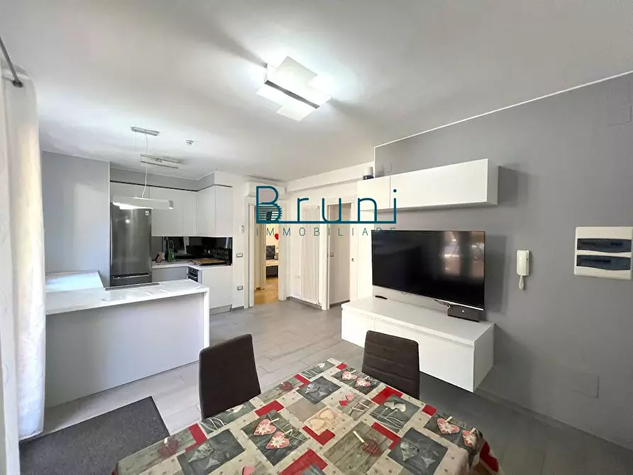 Immagine 2 di Appartamento in affitto  in Via Fratelli Roselli a Grottammare