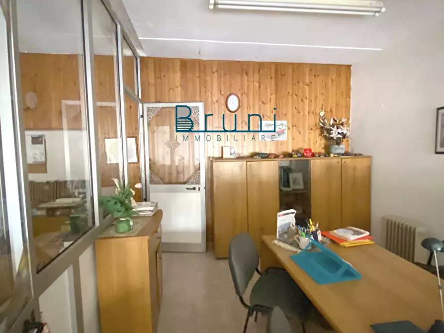 Immagine 7 di Locale commerciale in vendita  in Roma a San Benedetto Del Tronto