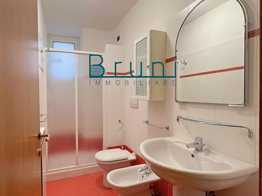 Immagine 11 di Appartamento in vendita  in Viale Europa a San Benedetto Del Tronto