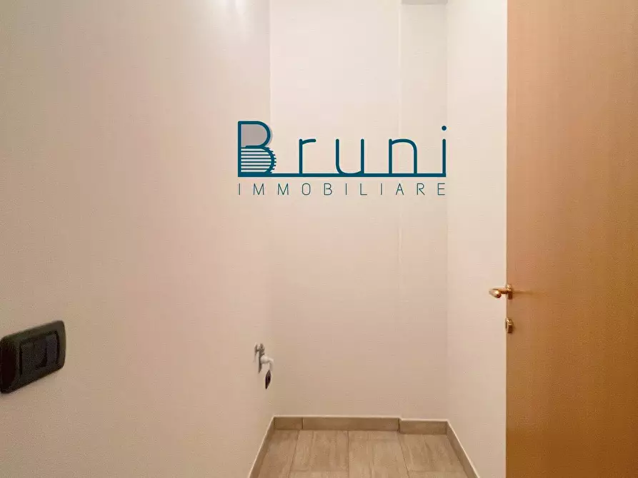 Immagine 10 di Appartamento in vendita  in Viale Europa a San Benedetto Del Tronto