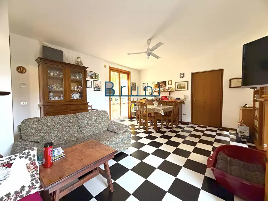 Immagine 4 di Appartamento in vendita  in Via Fratelli Rosselli a Grottammare