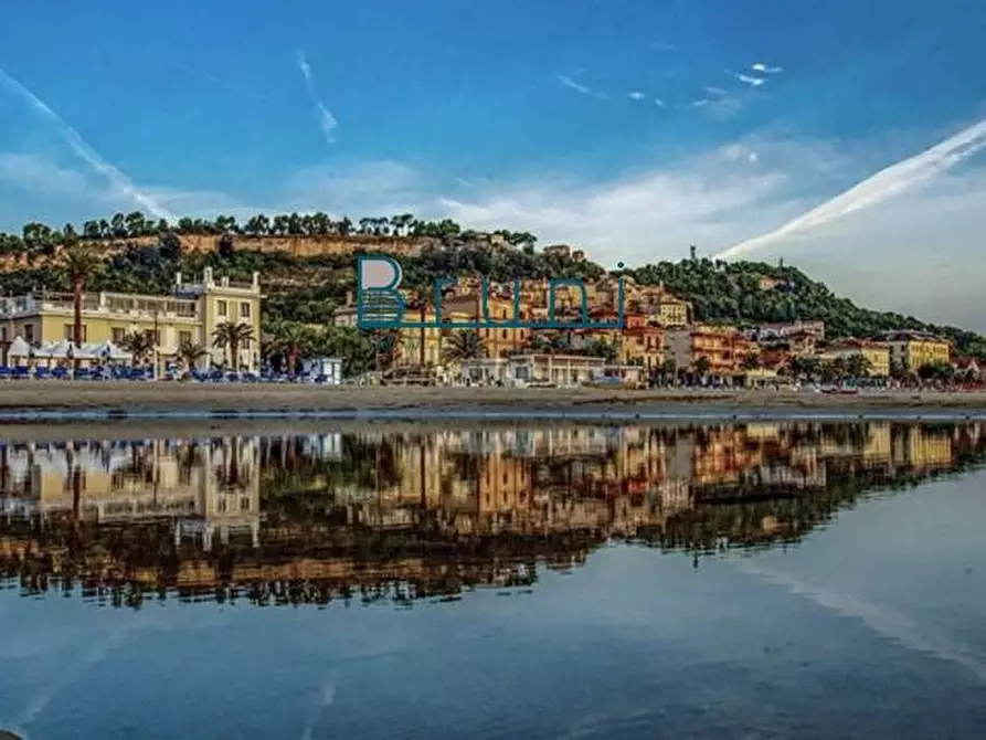 Immagine 3 di Attività commerciale in vendita  in Lungomare della Repubblica a Grottammare
