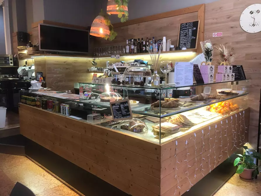 Immagine 1 di Bar / Ristorante in vendita  in via valverde 1 a Verona