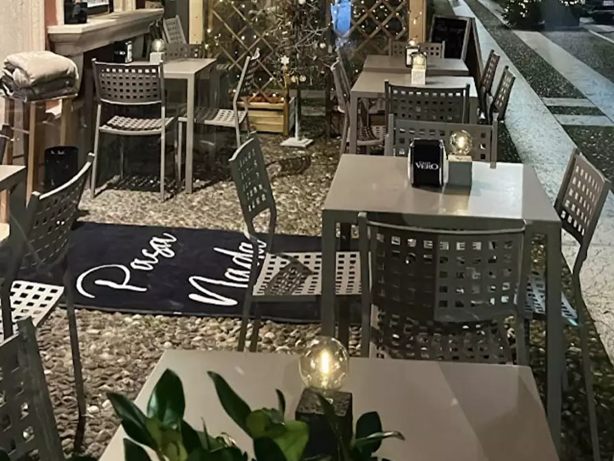 Immagine 2 di Bar / Ristorante in vendita  in corso vittorio emanuele 60 a Villafranca Di Verona