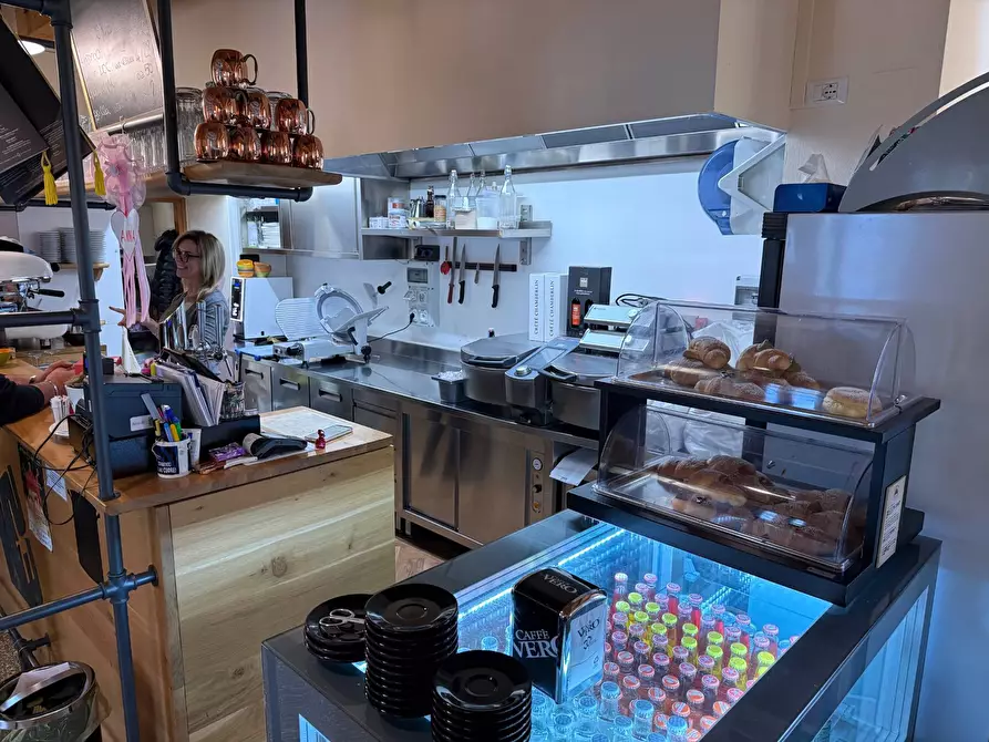 Immagine 5 di Bar / Ristorante in vendita  a Grezzana