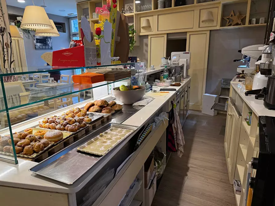 Immagine 10 di Bar / Ristorante in vendita  a Verona