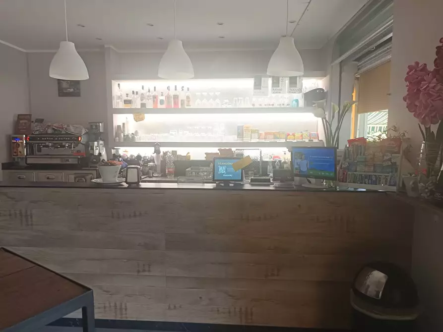 Immagine 2 di Locale commerciale in vendita  in via roma 5 a Pegognaga