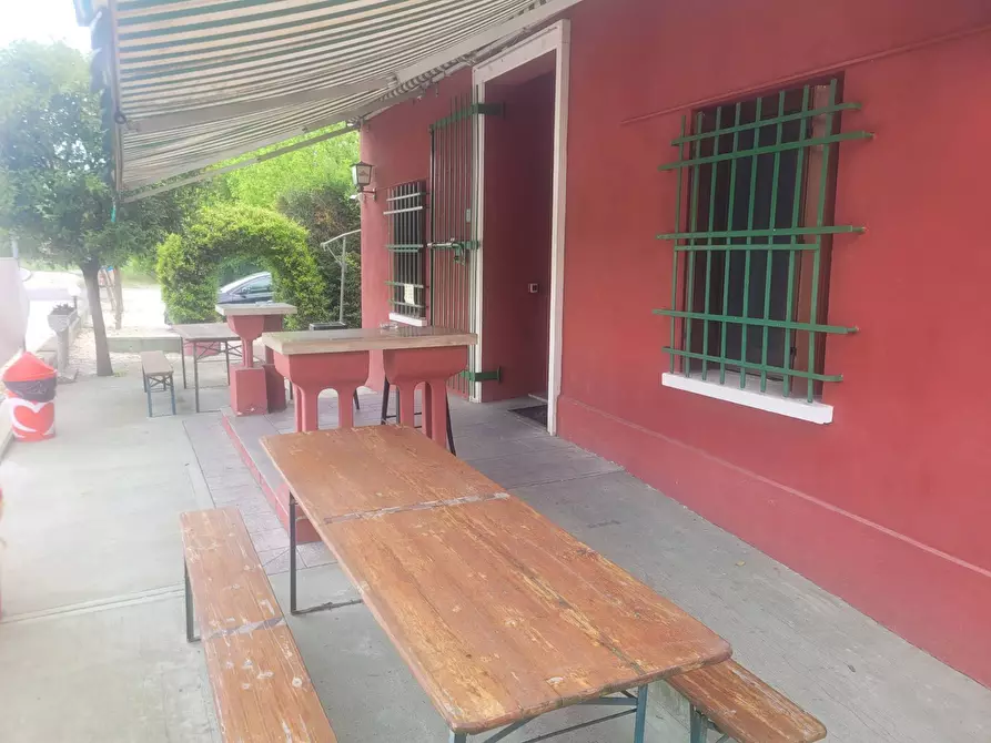 Immagine 5 di Bar / Ristorante in affitto  in via roma 2 a Castel D'ario