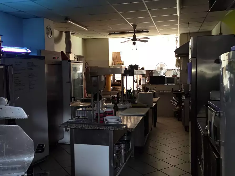 Immagine 5 di Bar / Ristorante in vendita  in via roma 5 a Borgocarbonara