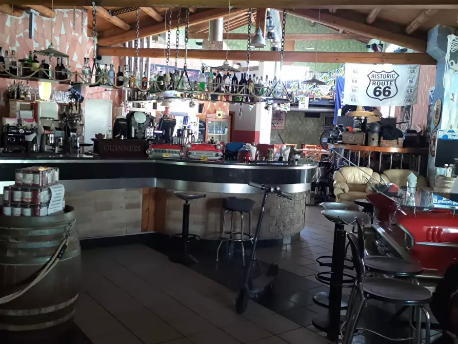 Immagine 14 di Bar / Ristorante in vendita  in via roma 5 a Borgocarbonara