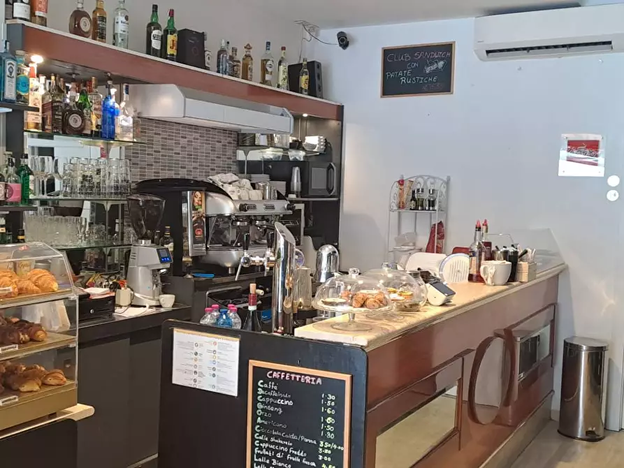 Immagine 1 di Bar / Ristorante in vendita  a Verona