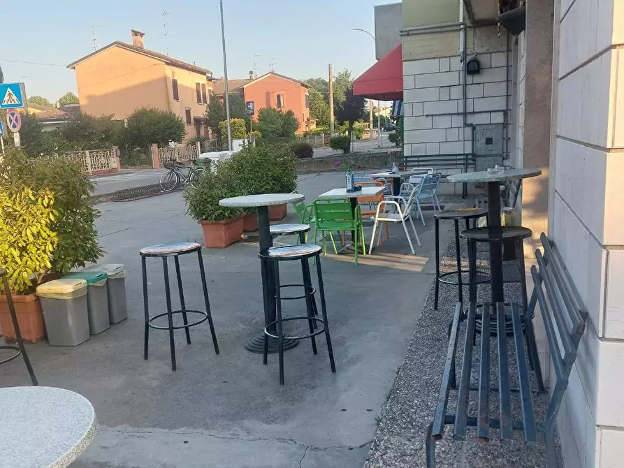 Immagine 3 di Locale commerciale in vendita  in piazzale beccaria 50 a Mantova