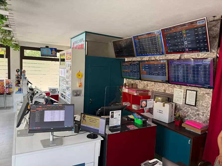 Immagine 1 di Attività commerciale in vendita  a Sant'ambrogio Di Valpolicella