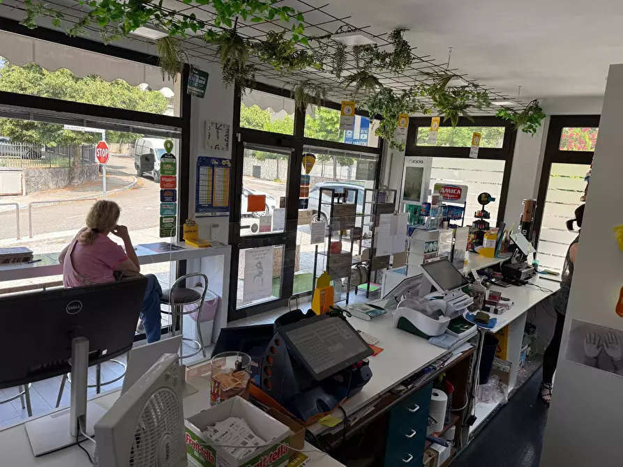 Immagine 7 di Attività commerciale in vendita  a Sant'ambrogio Di Valpolicella