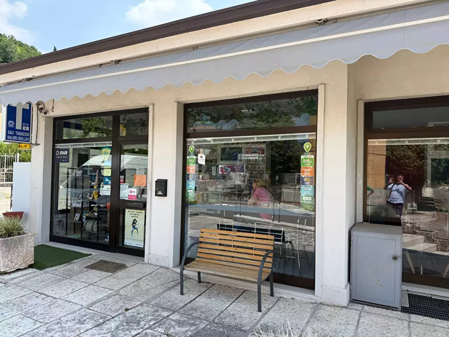 Immagine 8 di Attività commerciale in vendita  a Sant'ambrogio Di Valpolicella