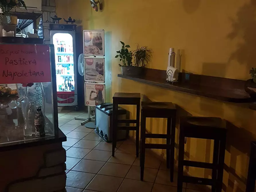 Immagine 5 di Locale commerciale in vendita  a Sommacampagna