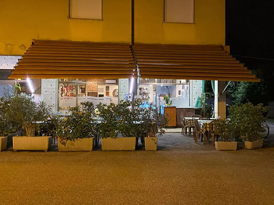 Immagine 4 di Locale commerciale in vendita  in via roma 3 a Poggio Rusco