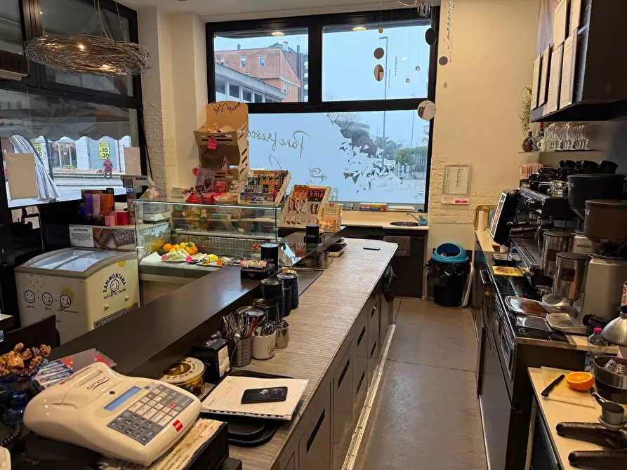 Immagine 6 di Bar / Ristorante in vendita  a Verona