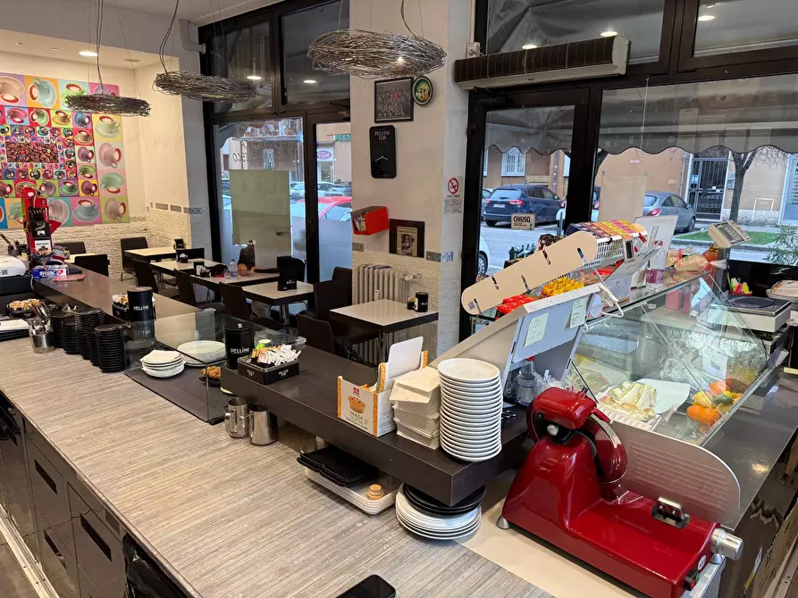 Immagine 8 di Bar / Ristorante in vendita  a Verona