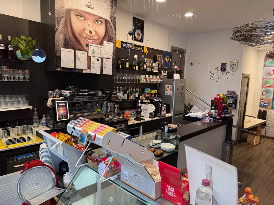 Immagine 9 di Bar / Ristorante in vendita  a Verona