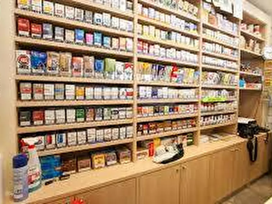 Immagine 2 di Attività commerciale in vendita  a Castelnuovo Del Garda