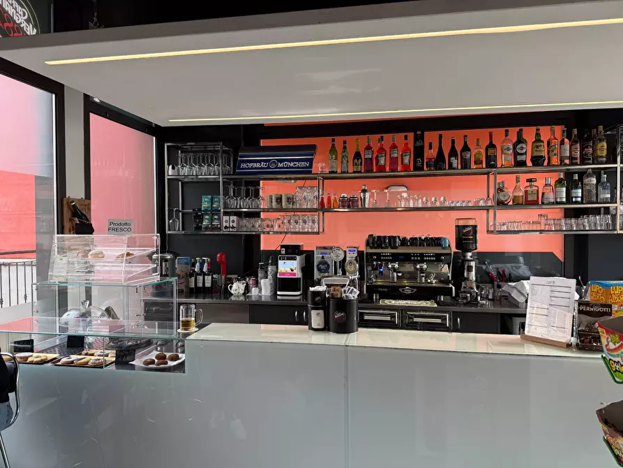 Immagine 5 di Bar / Ristorante in vendita  a Verona