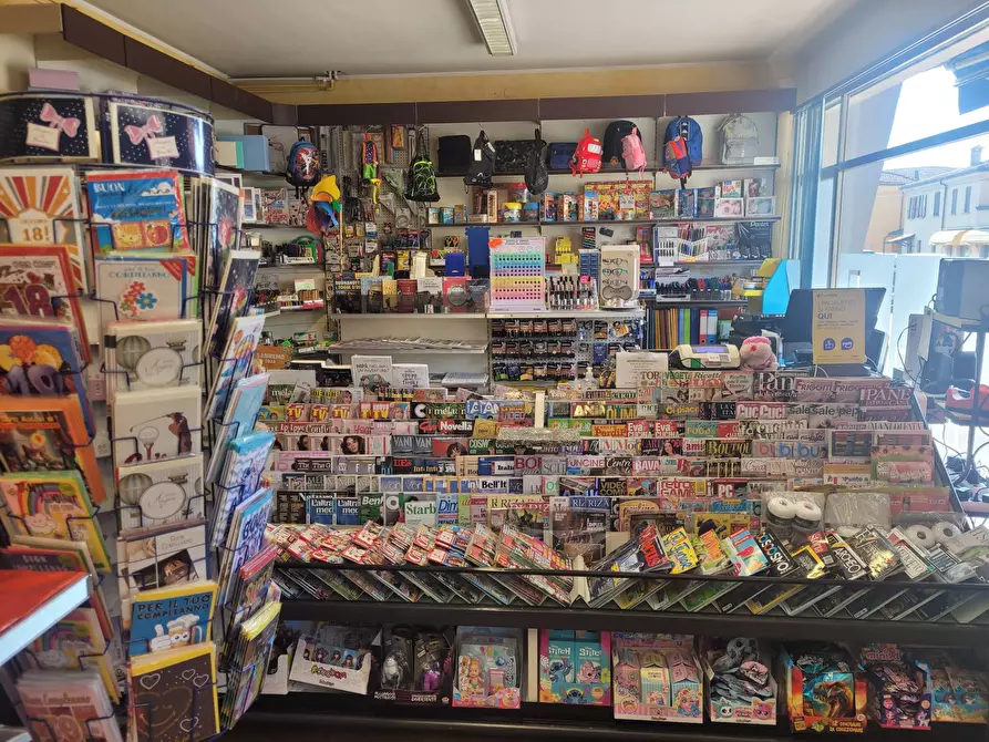 Immagine 2 di Attività commerciale in vendita  in via roma 5 a Porto Mantovano