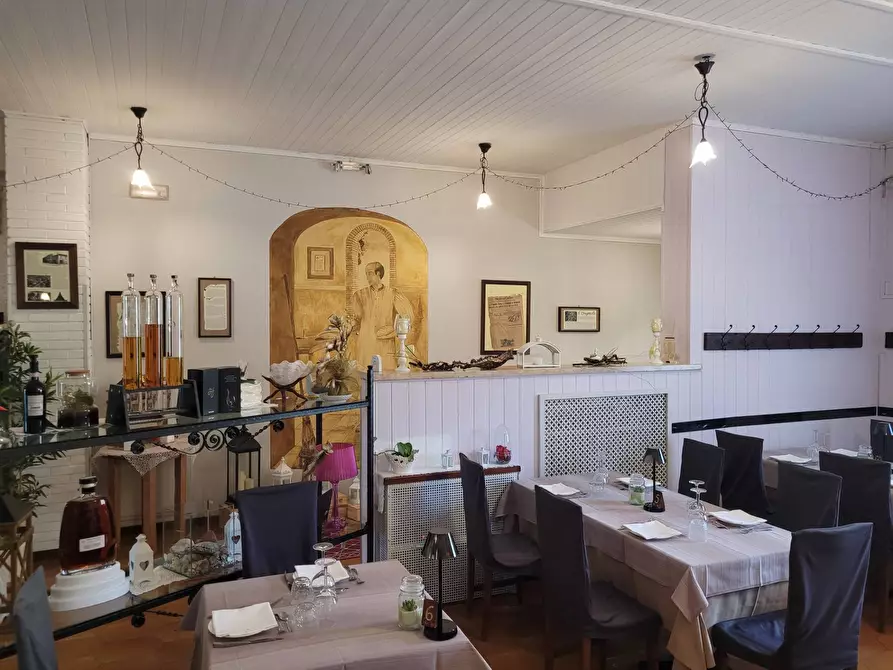 Immagine 10 di Attività commerciale in vendita  in via roma 5 a Pomponesco