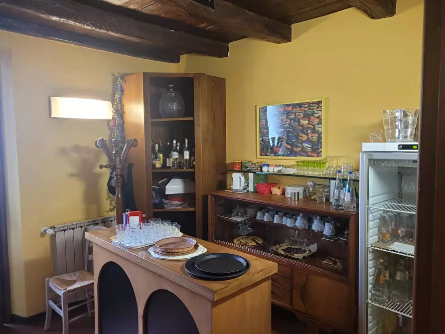 Immagine 6 di Attività commerciale in vendita  in via roma 5 a Goito