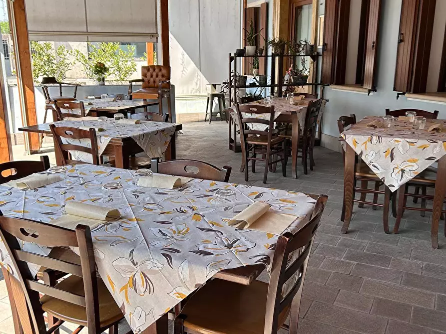 Immagine 12 di Attività commerciale in vendita  in via rovigo 10 a Legnago