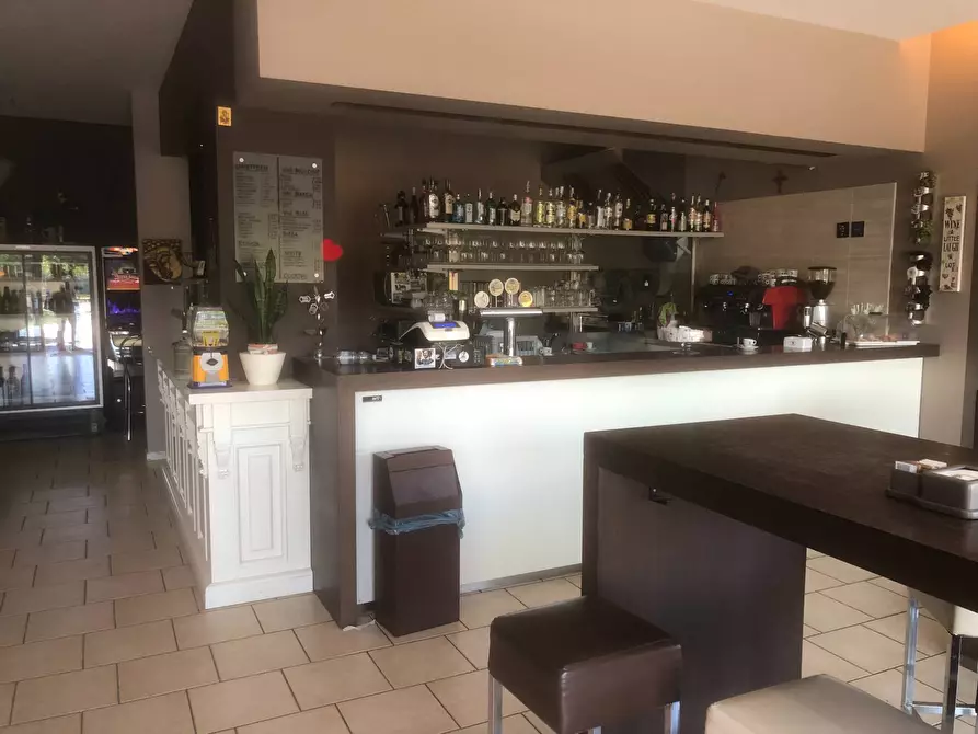 Immagine 6 di Bar / Ristorante in vendita  in via fermi 1 a Sona