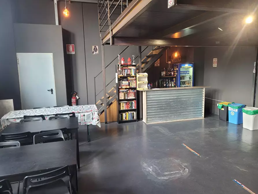Immagine 1 di Attività commerciale in vendita  in via passolombardo 100 a Cremona