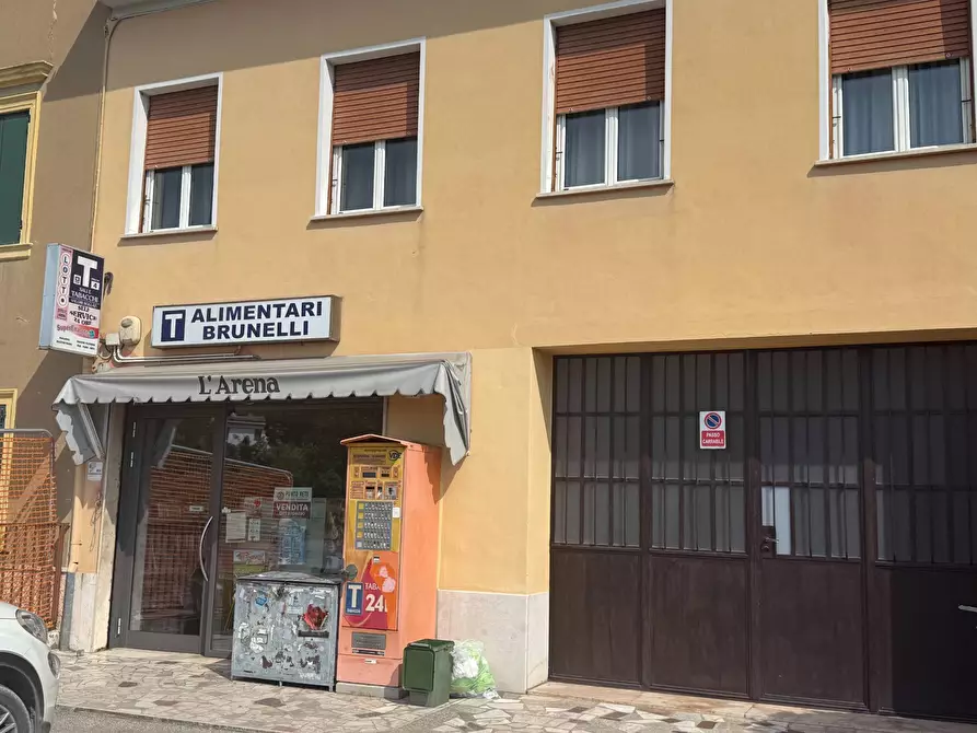 Immagine 1 di Locale commerciale in vendita  a Bussolengo