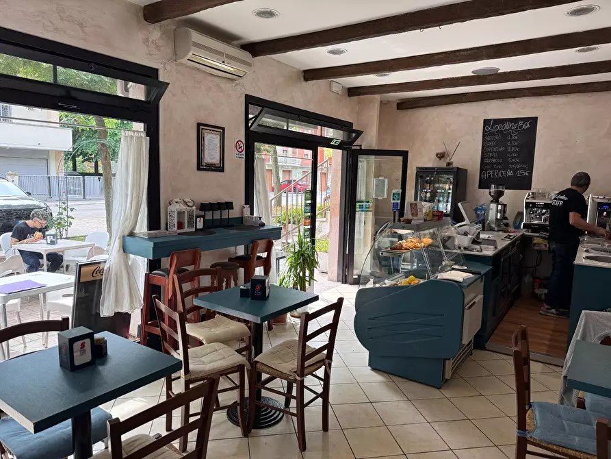 Immagine 5 di Bar / Ristorante in vendita  a Carpi