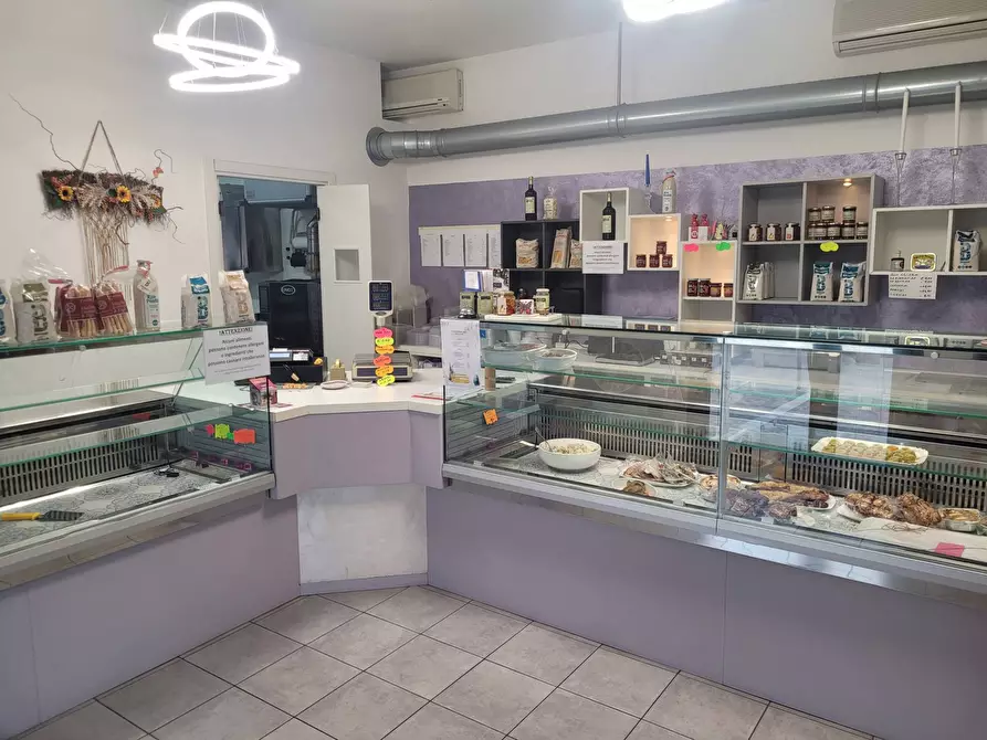 Immagine 1 di Attività commerciale in vendita  in via roma 3 a San Giorgio Bigarello
