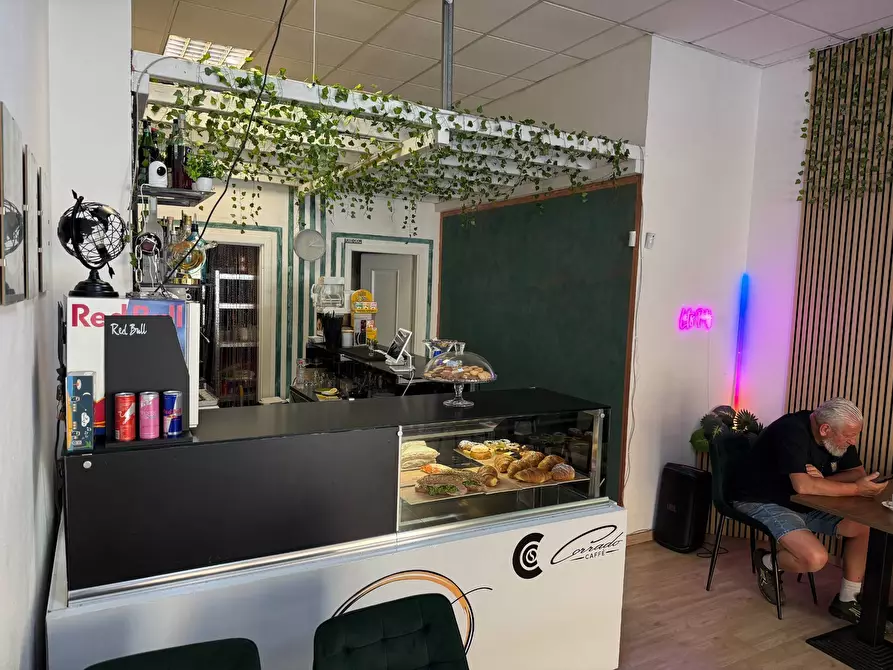 Immagine 6 di Bar / Ristorante in vendita  a Verona