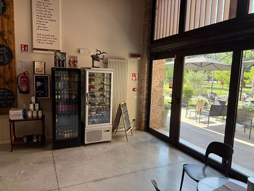Immagine 12 di Locale commerciale in vendita  a Badia Polesine