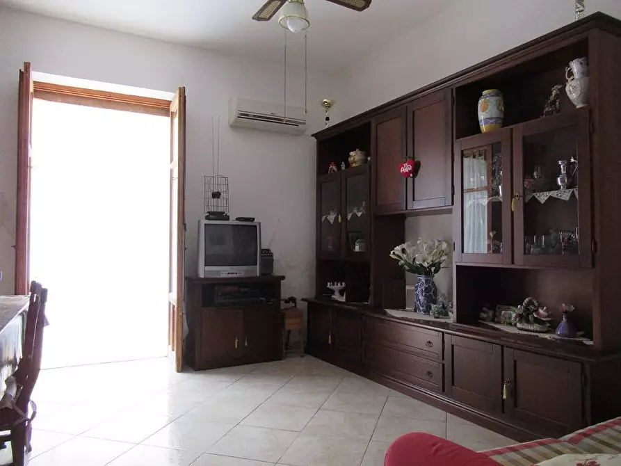 Immagine 11 di Palazzo in vendita  in via mirto a Partinico