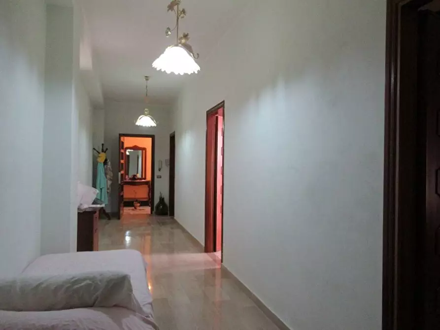 Immagine 4 di Palazzo in vendita  in via mirto a Partinico