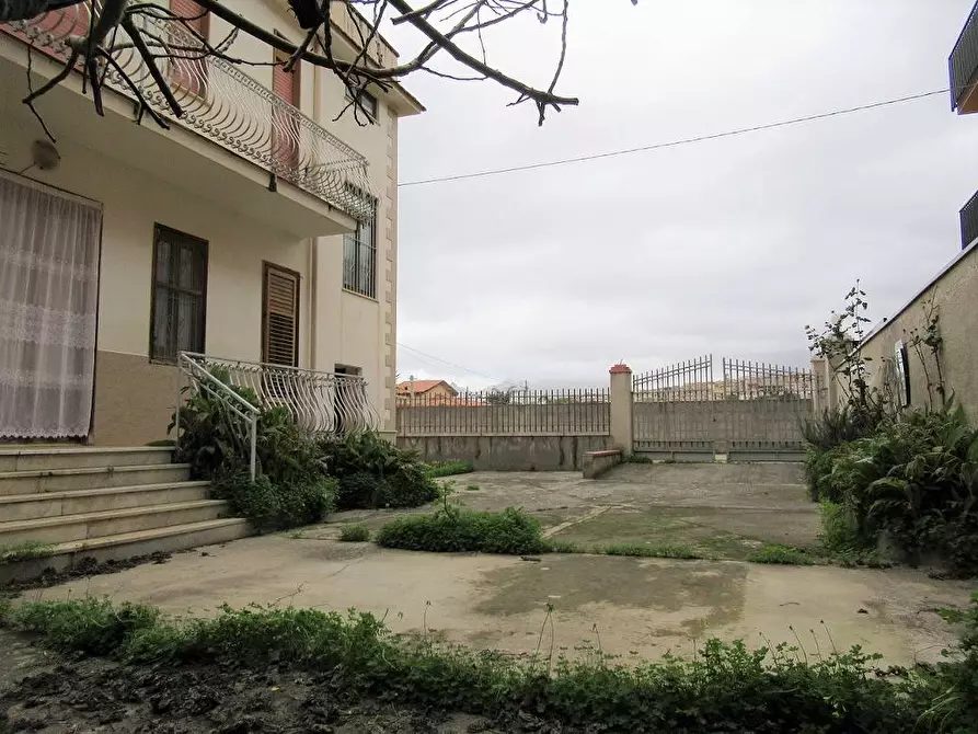 Immagine 25 di Palazzo in vendita  in via mirto a Partinico